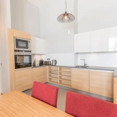 Monarques 701 Apartman *